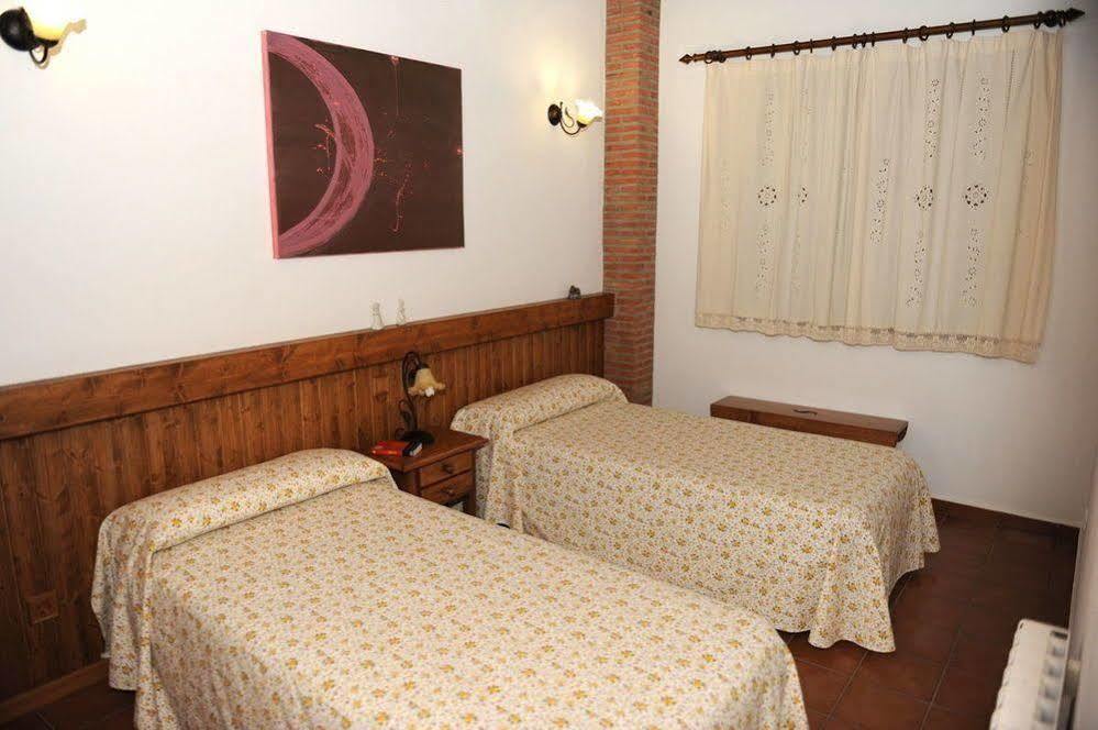 Apartamentos Rurales Monfraguee Torrejón el Rubio Exteriör bild
